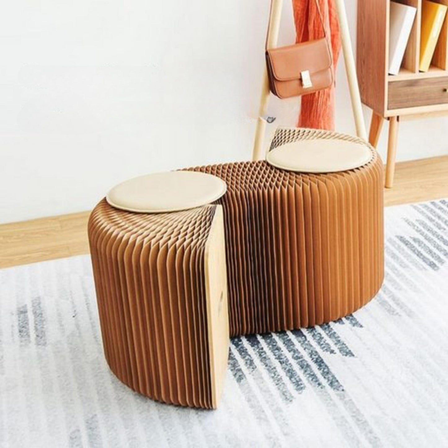 Ihpaper 3-seater bench made of kraft paper | Honeycomb design, portable folding seat with three free cushions 