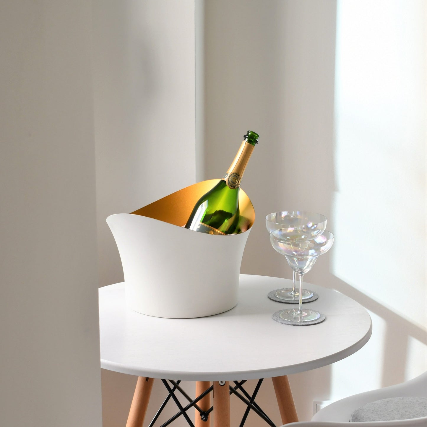 Eimer Weiss, Bucket White